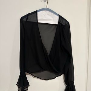 ✨ Like New By The Way Ruffle Tie Sleeve Black Top ✨